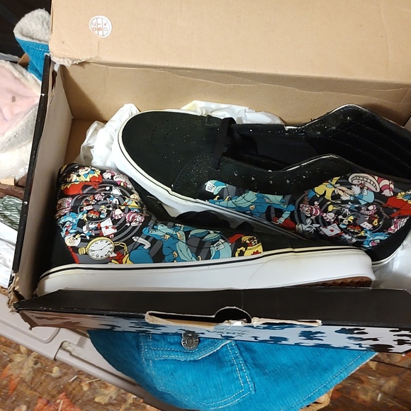 Vans / Disney rabbit hole / black